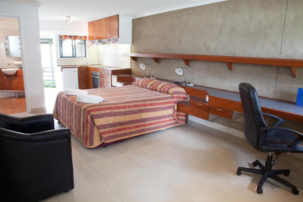 Highlander Hotel Маунт Хейгън Стая снимка